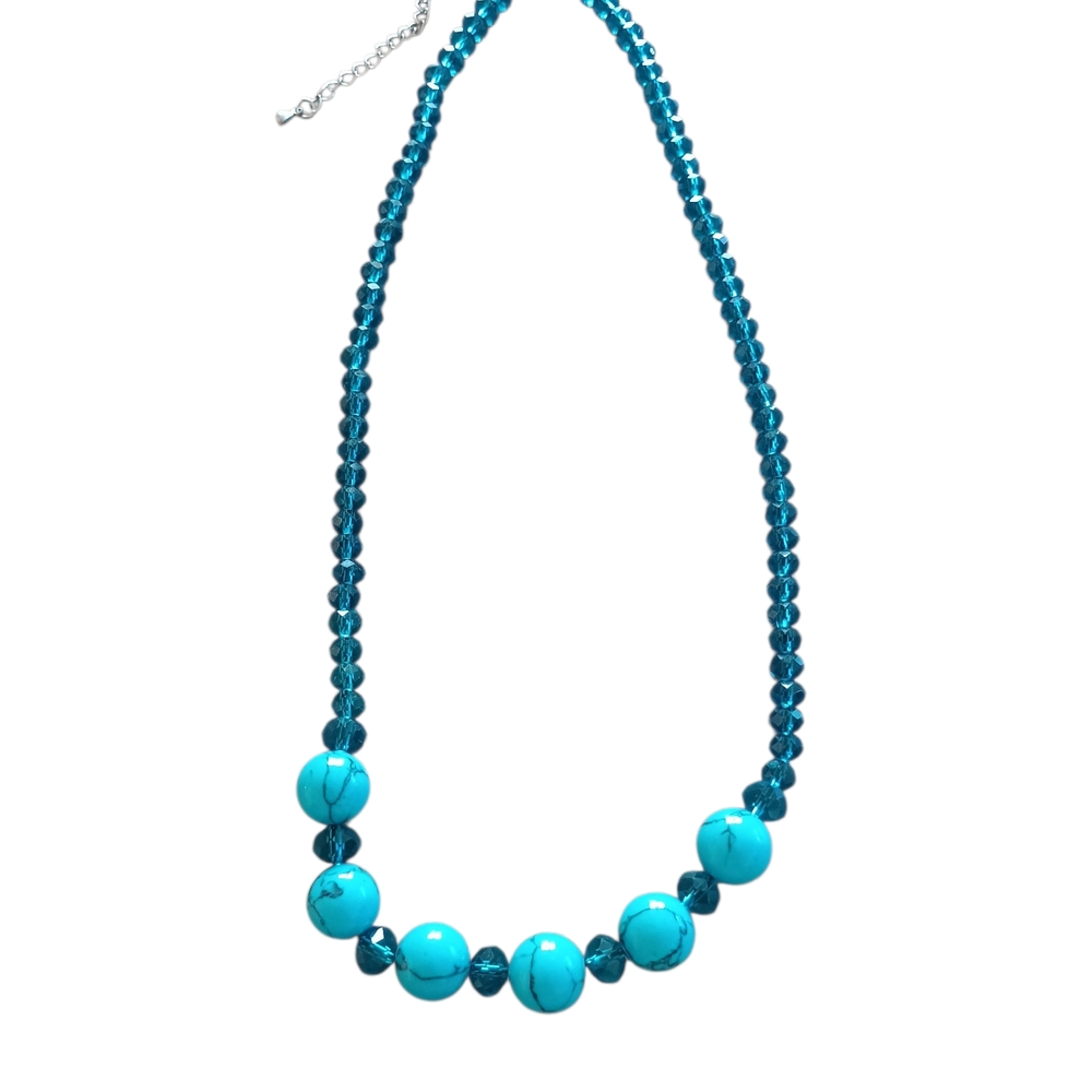 Elegant Turquoise Beaded Necklace